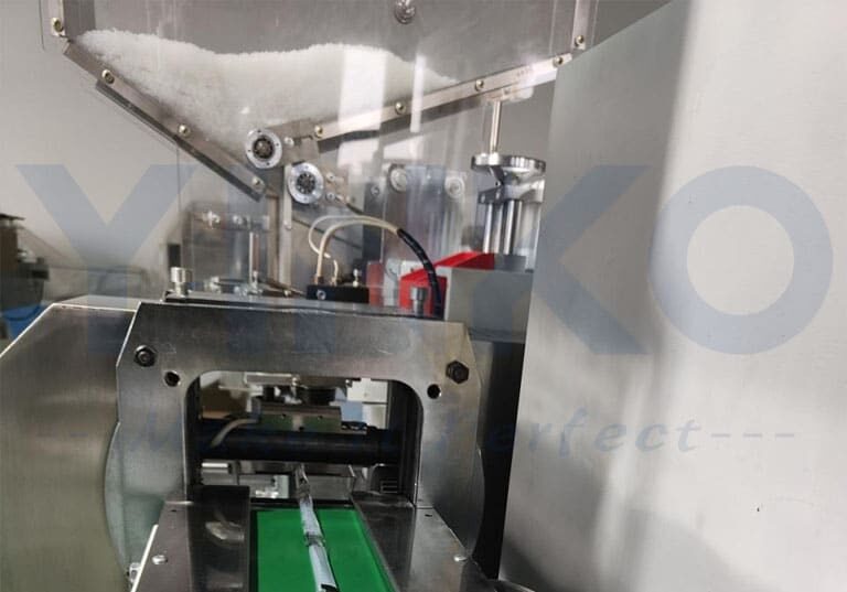 042 multiple straw packing machine