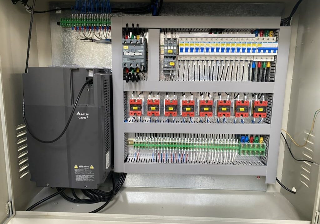 extruder unit control cabinet